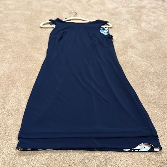 WHBM navy blue floral reversible dress in great condition!​​​​​ - Picture 6 of 9